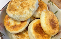 金黃酥脆餡餅如何風(fēng)靡全國？創(chuàng)新傳統(tǒng)結(jié)合，餡餅也能成創(chuàng)業(yè)爆點(diǎn)！