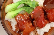 想學(xué)豬腳飯？豬腳飯那里學(xué)比較好？眾多創(chuàng)業(yè)者的共同選擇，點(diǎn)擊了解！