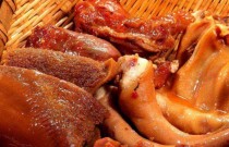 你知道擺攤賣鹵肉年賺多少嗎？揭示一年收益的真實(shí)情況！