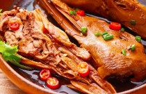 想學(xué)麻辣鴨貨？麻辣鴨貨去哪里學(xué)？掌握正宗技巧！