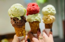 掌握網(wǎng)紅小吃技巧，打造屬于自己的餐飲品牌，突破市場競爭。