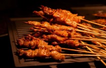 想靠燒烤創(chuàng)業(yè)？從技術(shù)學(xué)習(xí)到小吃車經(jīng)營(yíng)全攻略