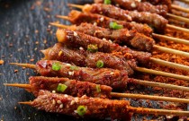 一人即可輕松經(jīng)營！適合單人擺攤的十大小吃項目推薦