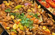 戳子肉是哪里的特色？揭秘這道地方美食的獨(dú)特魅力！