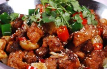 2025年炒雞創(chuàng)業(yè)爆火！山東臨沂炒雞技術(shù)培訓(xùn)全解析，新手如何快速入門？