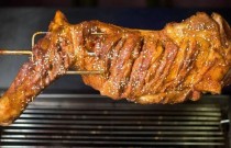 新手想學(xué)烤羊腿？實(shí)體店+教學(xué)視頻，揭秘最正宗的烤羊腿培訓(xùn)！