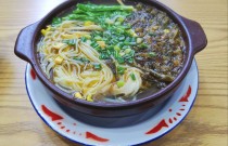 砂鍋米線的做法：簡單易學(xué)，正宗風(fēng)味重口味愛好者必看！