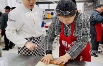 學校門口開早餐店賺錢嗎？客源穩(wěn)定，回本快！