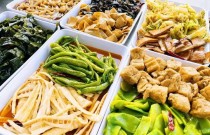 鴨貨素菜都有啥？搭配全了，擺攤顧客一口接一口！