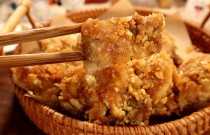 夫妻擺攤賣炸雞，日入 1788？秘訣藏在分工里？