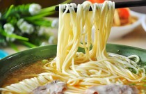 南陽有哪里教學(xué)拉面？學(xué)拉面哪家靠譜，廚仟藝幫你輕松上手！