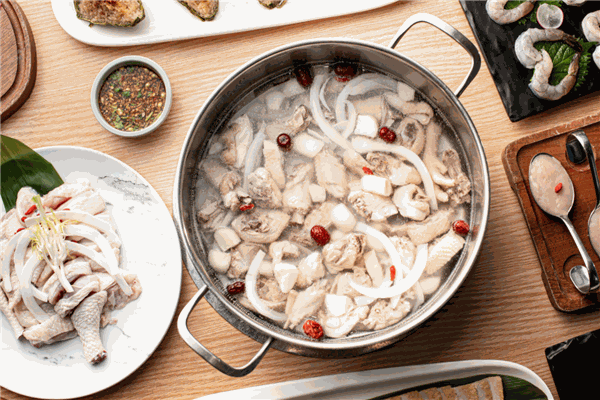 椰子雞火鍋雞要腌嗎？細(xì)節(jié)決定美味的烹飪秘訣