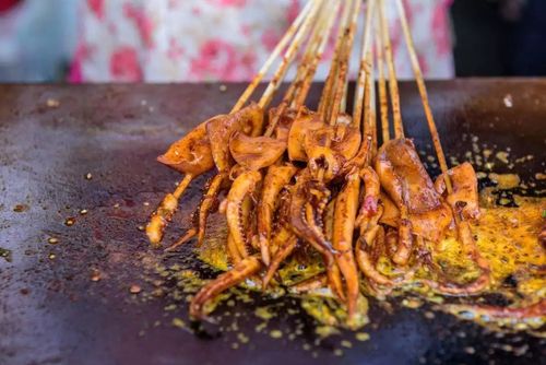 想學(xué)鐵板魷魚(yú)？鐵板魷魚(yú)哪里學(xué)最好？掌握美味秘訣的地方！