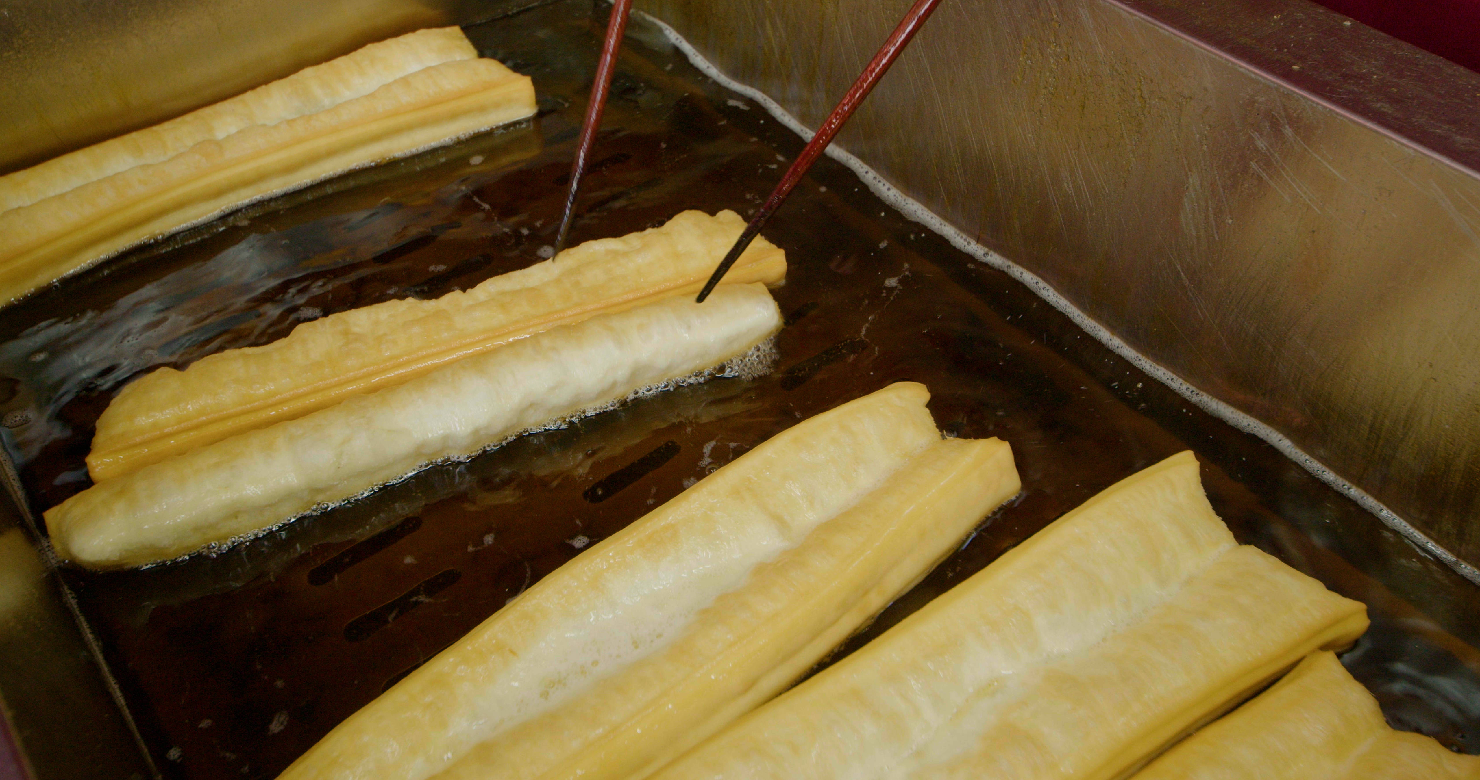 油條培訓(xùn)哪里找？想學(xué)正宗油條？這幾家培訓(xùn)機(jī)構(gòu)你絕不能錯(cuò)過(guò)！