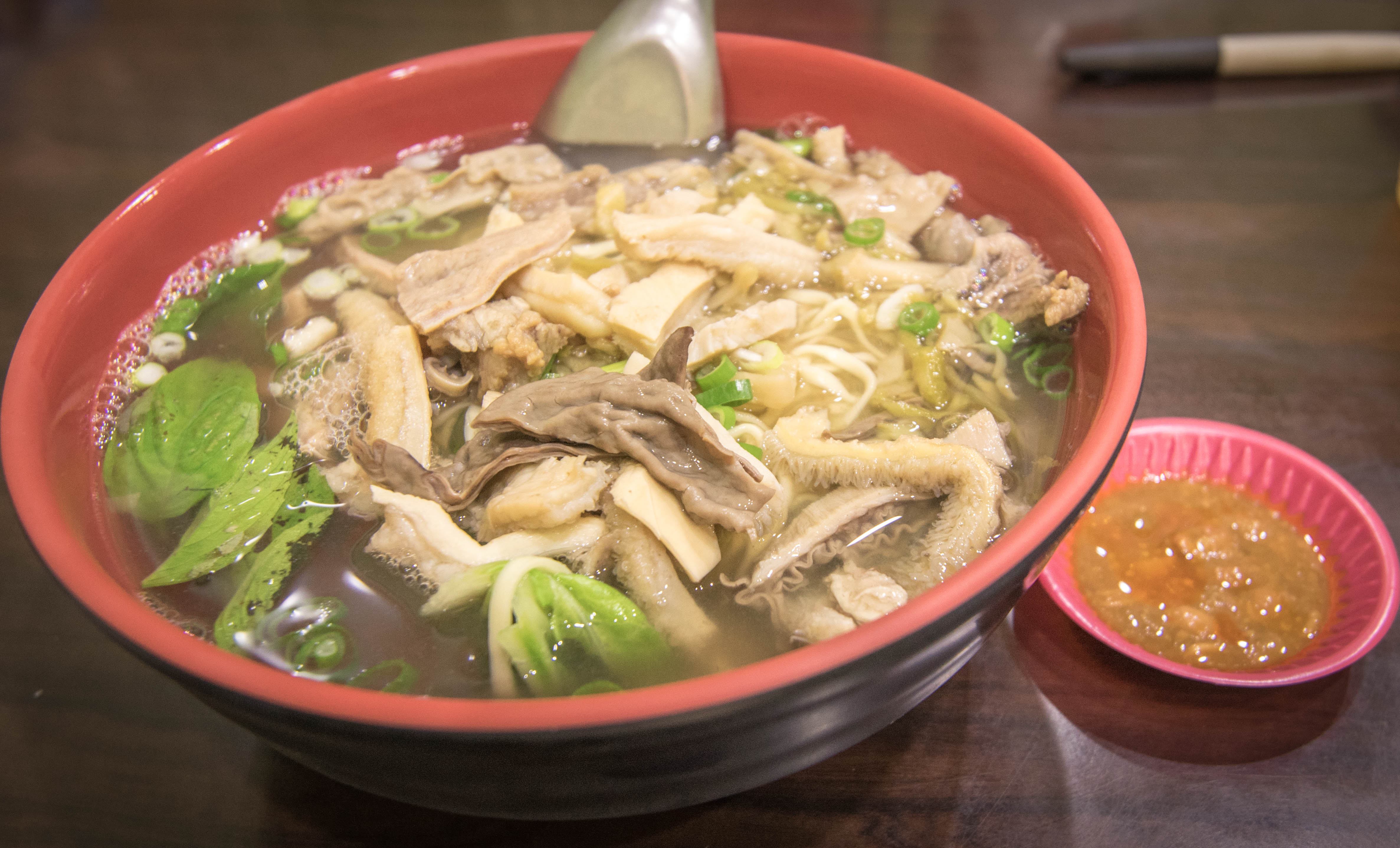 想學(xué)牛雜面？哪里學(xué)技術(shù)最地道？選擇廚仟藝，不加盟不拿料！