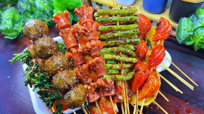 想學正宗炸串串技術(shù)？炸串串去哪學？