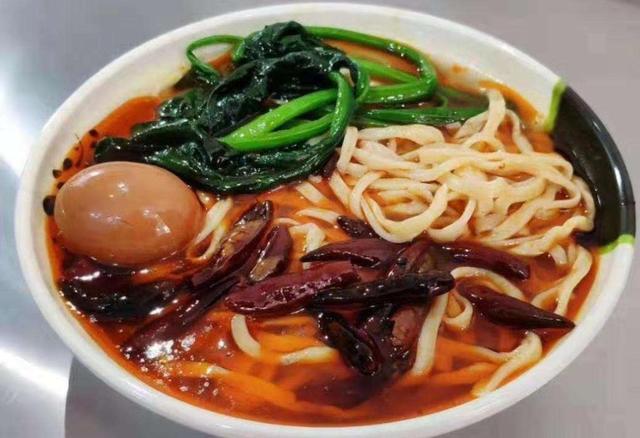 開安徽板面店需要投資多少錢？ 這些成本你得了解！