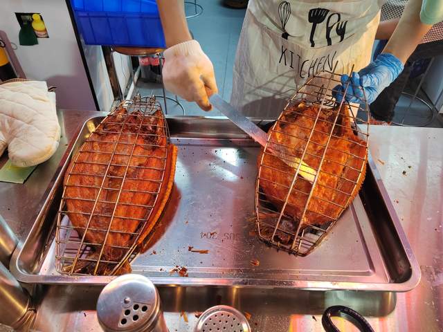 旋轉(zhuǎn)無(wú)刺烤魚(yú)利潤(rùn)揭秘，創(chuàng)業(yè)者必看！隱藏在美味背后的秘密