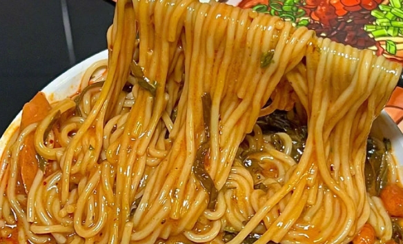 米線泡發(fā)竟有講究？掌握關(guān)鍵技巧！讓米線口感更佳