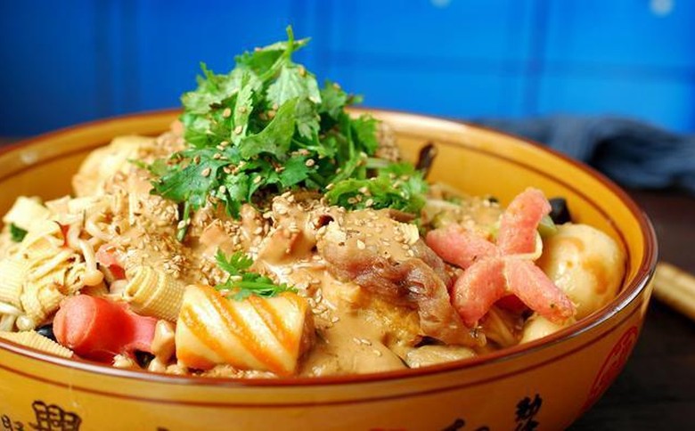 想開麻辣燙店？開麻辣燙店需要多少錢？這里有你想知道的所有答案！