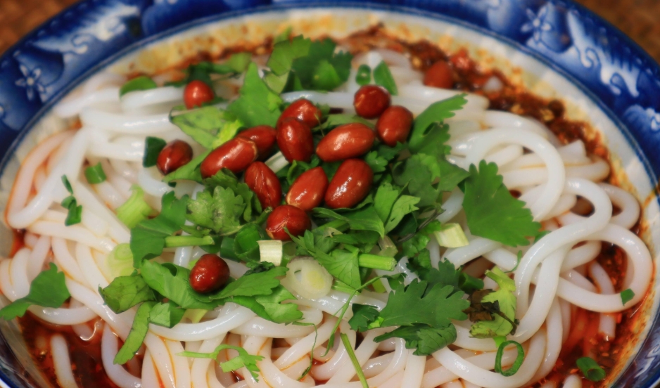 學(xué)米線一般學(xué)費(fèi)是多少？揭秘不同培訓(xùn)費(fèi)用的真相