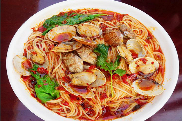 花甲米線(xiàn)學(xué)起來(lái)！專(zhuān)業(yè)配方讓你輕松做花甲米線(xiàn)