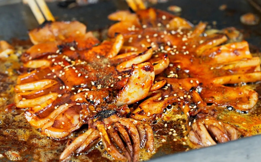 鐵板魷魚教學(xué)揭秘：廚仟藝帶你從零開始，輕松成為大廚！