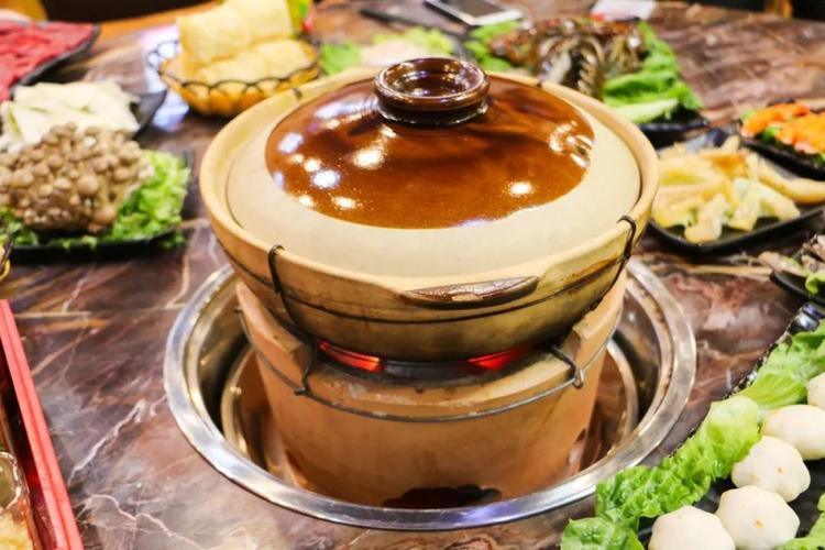 港式打邊爐做法大揭秘：掌握這些技巧，你也能做出正宗火鍋！