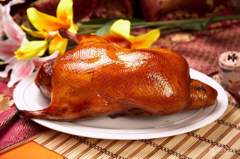 如何做出最正宗的老北京烤鴨，關(guān)鍵技巧全在這里！