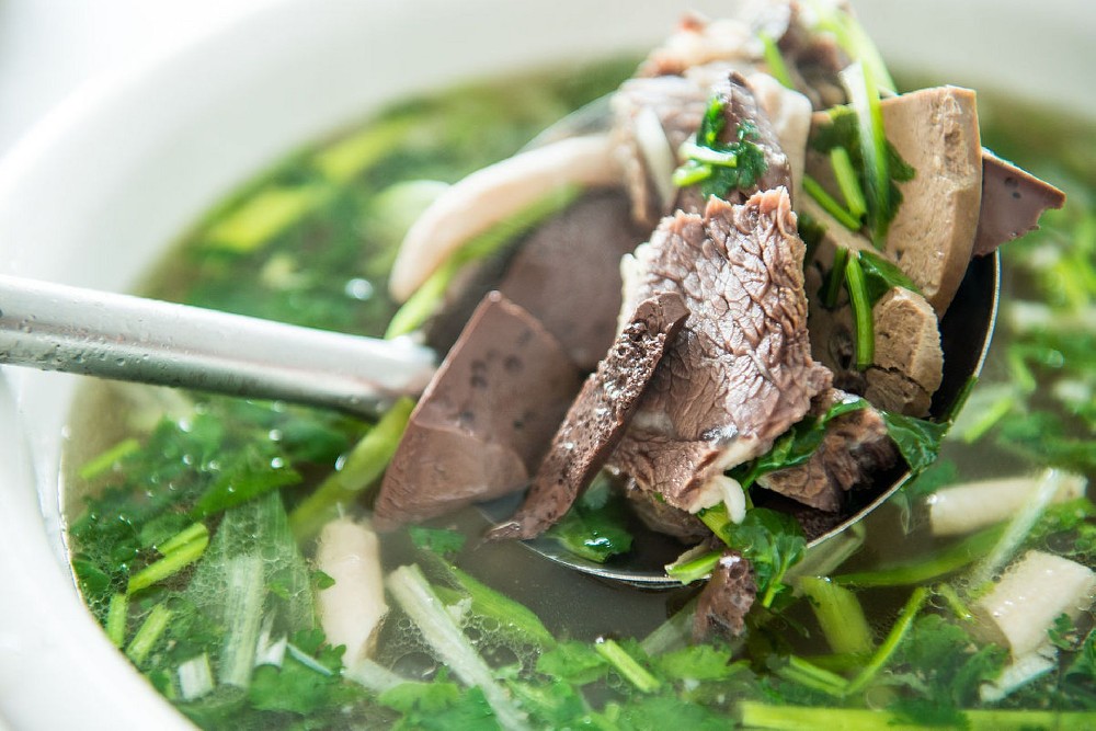 羊雜湯經(jīng)典做法解析，掌握正宗配方，輕松學(xué)會家常制作