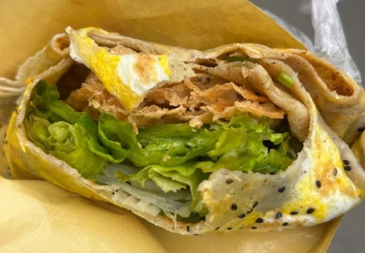 掌握煎餅果子技術(shù)，學(xué)會制作最正宗的街頭美味。