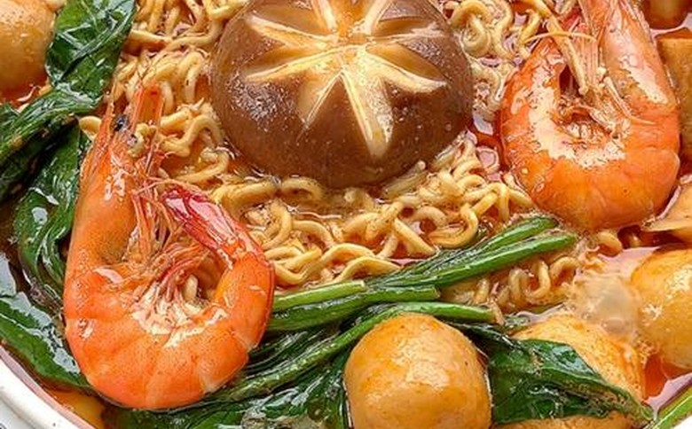 學(xué)東北麻辣燙，不只學(xué)配方，學(xué)會(huì)開(kāi)店，打造自有品牌。