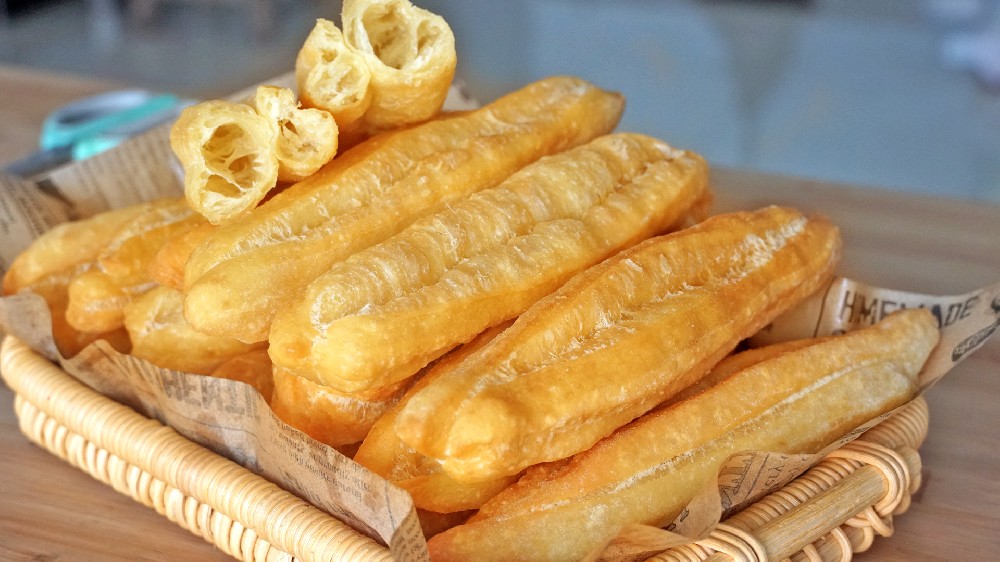 商河縣哪里有學炸油條的？傳統(tǒng)美食如何進入現(xiàn)代市場？