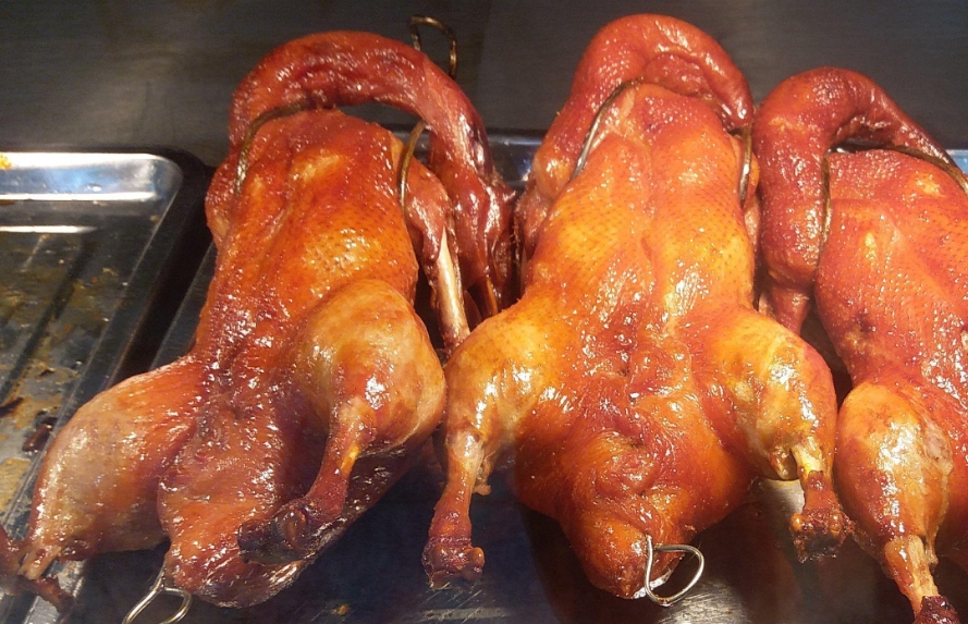 北京烤鴨技術(shù)培訓，學到正宗手法，開啟餐飲事業(yè)！