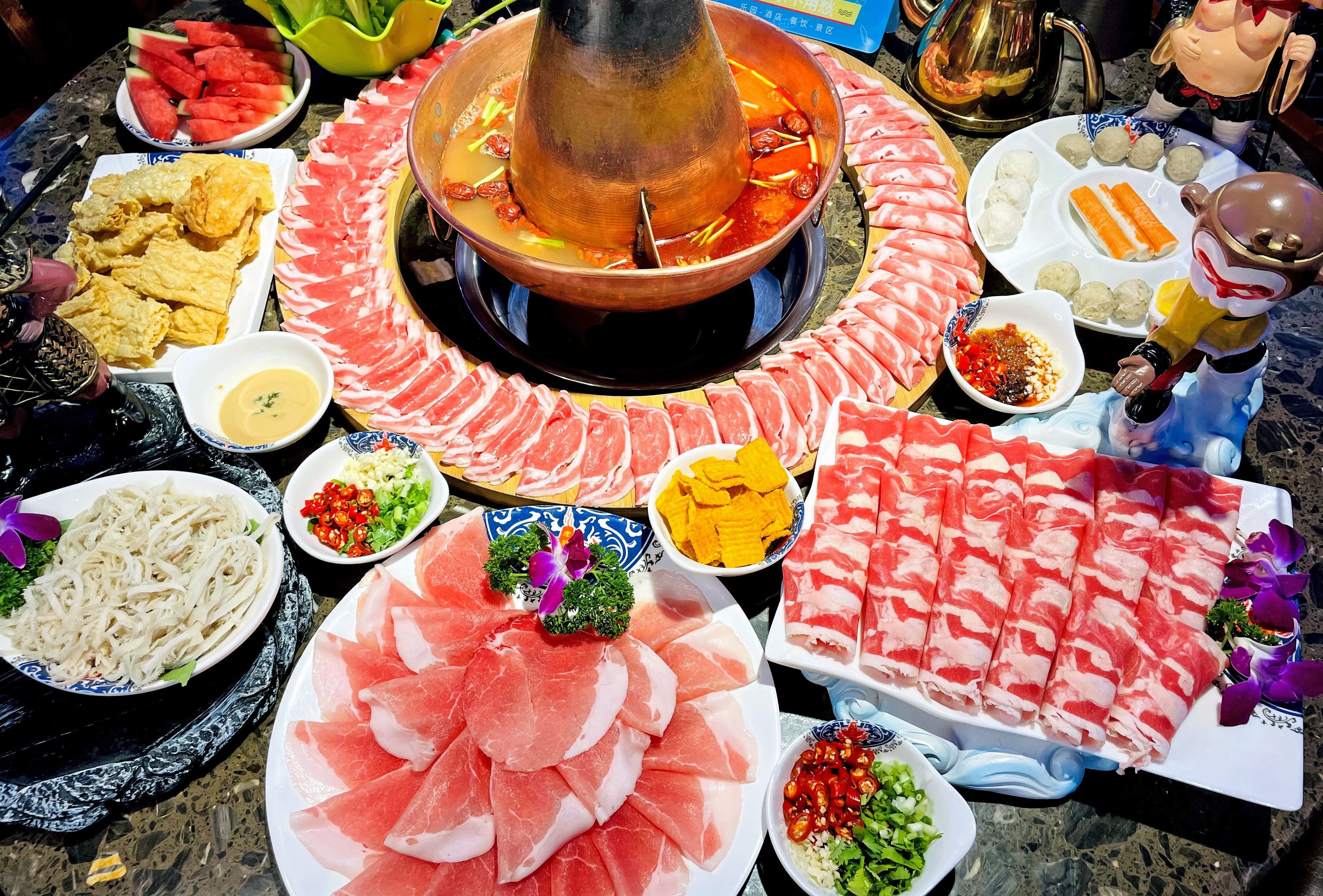 學(xué)涮羊肉技術(shù)，實(shí)戰(zhàn)培訓(xùn)指導(dǎo)，贏在餐飲前沿