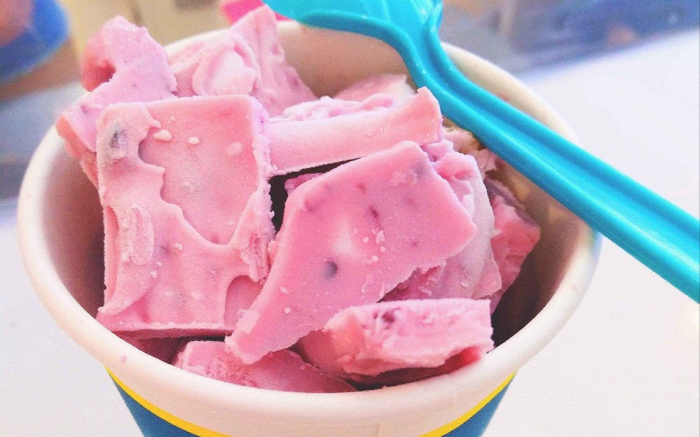 學做炒酸奶技術多少錢？投資回報高，成功創(chuàng)業(yè)無憂