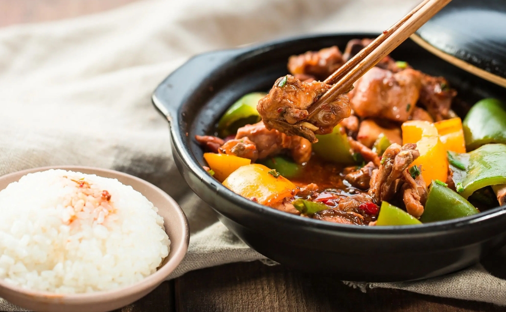 想學(xué)砂鍋菜的各種做法？從傳統(tǒng)到創(chuàng)意，輕松學(xué)會(huì)