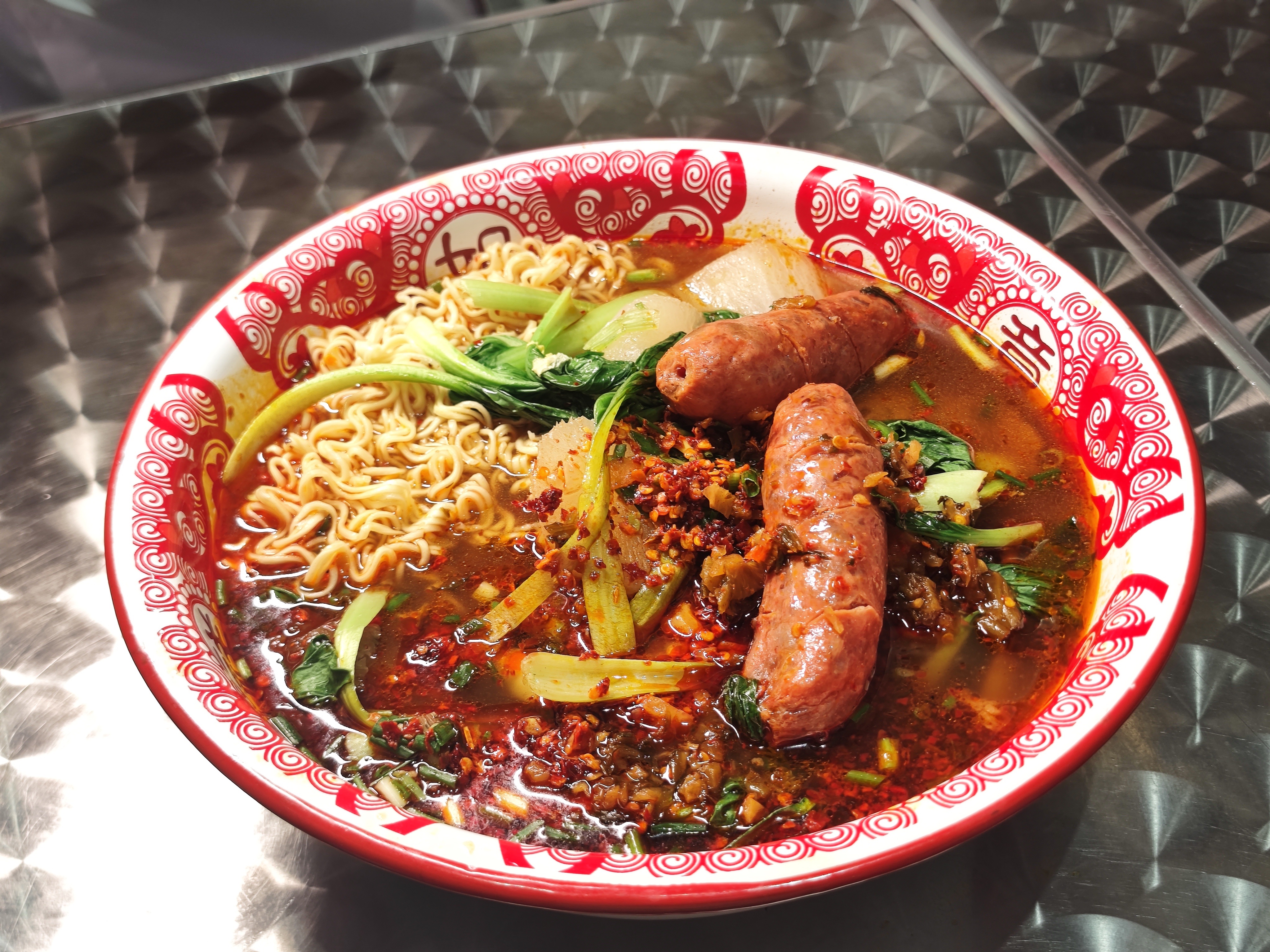 學(xué)麻辣燙技術(shù)大概需要多少錢？小成本學(xué)技術(shù)，快速創(chuàng)業(yè)開店