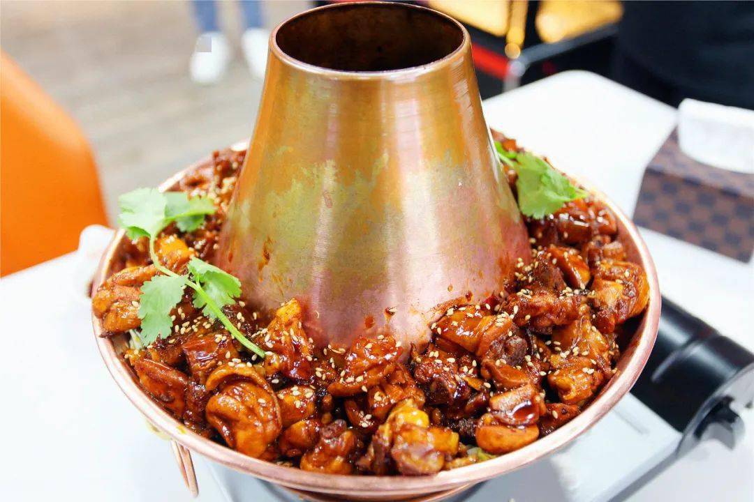 想開火鍋雞加盟店連鎖？學(xué)會(huì)這些關(guān)鍵技巧，成功創(chuàng)業(yè)無憂！