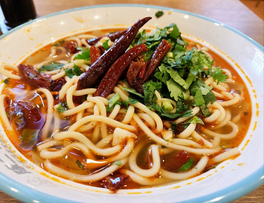 安徽牛肉板面的做法揭秘，學(xué)會它，你也能開店！