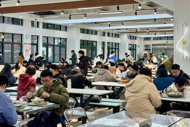 大學(xué)食堂檔口最火爆的美食，輕松學(xué)會(huì)，開店賺錢！