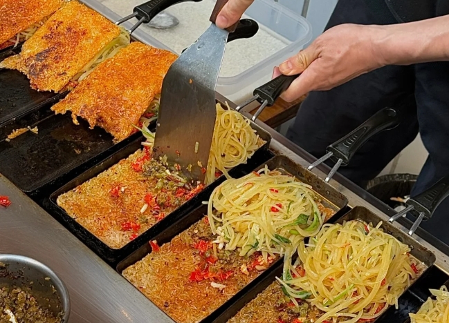 鍋巴飯小吃擺攤，新手如何快速上手？這些問題你一定要知道！