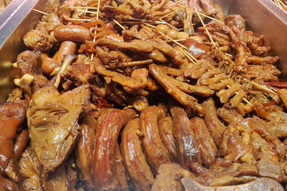 去什么地方學(xué)鹵鴨貨？揭秘2025年最全鹵鴨貨培訓(xùn)攻略，助你創(chuàng)業(yè)無憂！