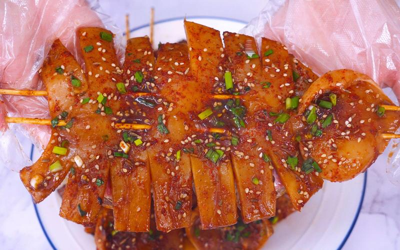 現(xiàn)在賣(mài)鐵板魷魚(yú)還行嗎？生意難做？技巧+思路都來(lái)了！