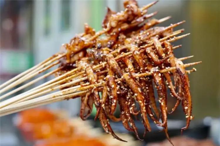 鐵板魷魚賺錢嗎？成本低回本快，小吃創(chuàng)業(yè)就選它！