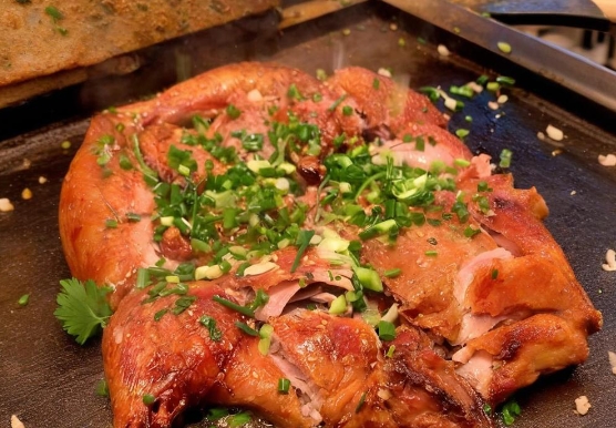 鐵板烤鴨在哪里學(xué)？手藝難不難，擺攤真賺錢(qián)！
