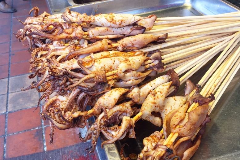 鐵板魷魚的做法大全？技巧分享，教你輕松做出爆款！