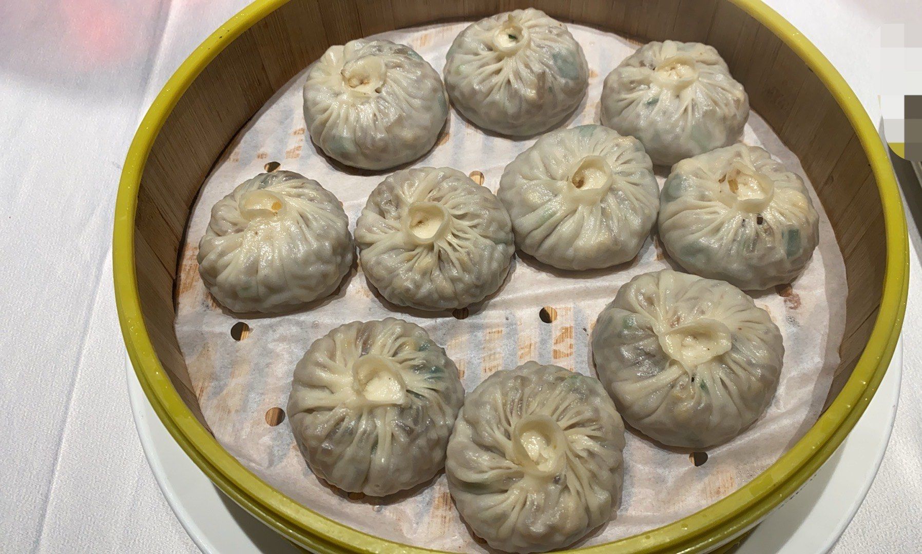 紙皮包子的制作流程有哪些？掌握技巧和細(xì)節(jié)，才能做出松軟又香的地道美味！