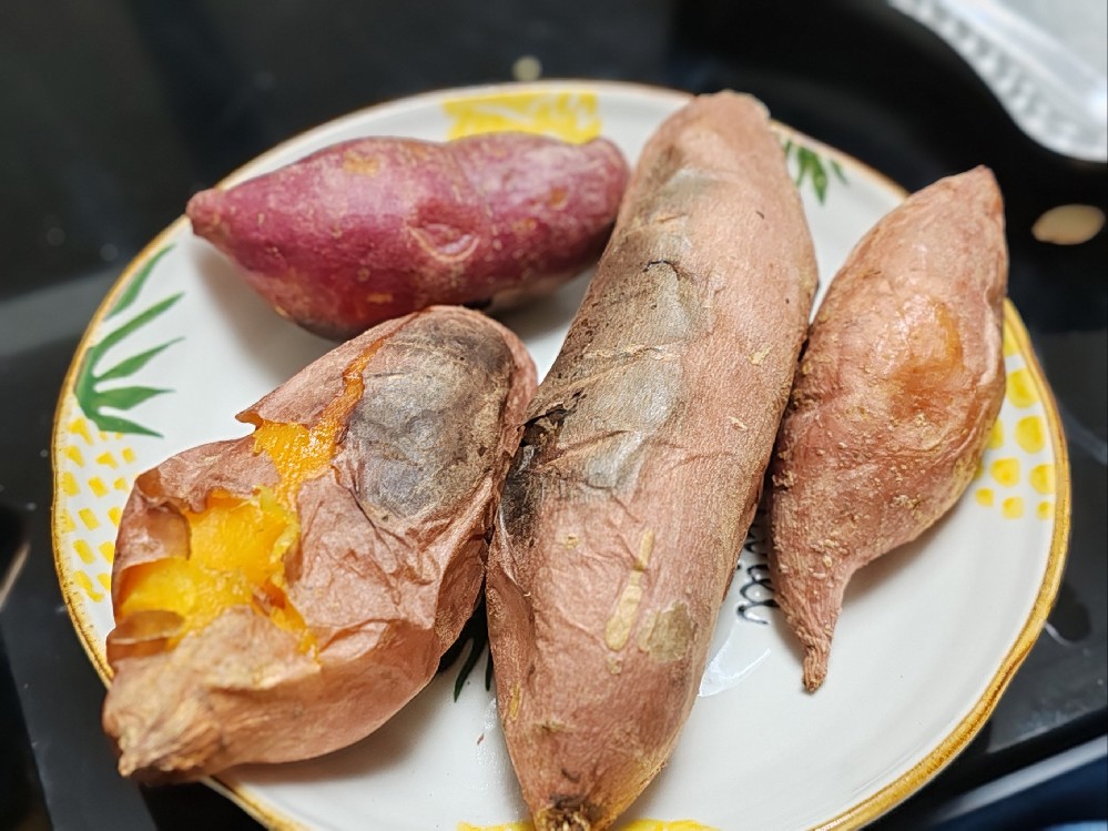 地攤烤地瓜培訓(xùn)靠譜嗎？手把手教你學(xué)真技術(shù)，寒冬夜市也能火出圈！