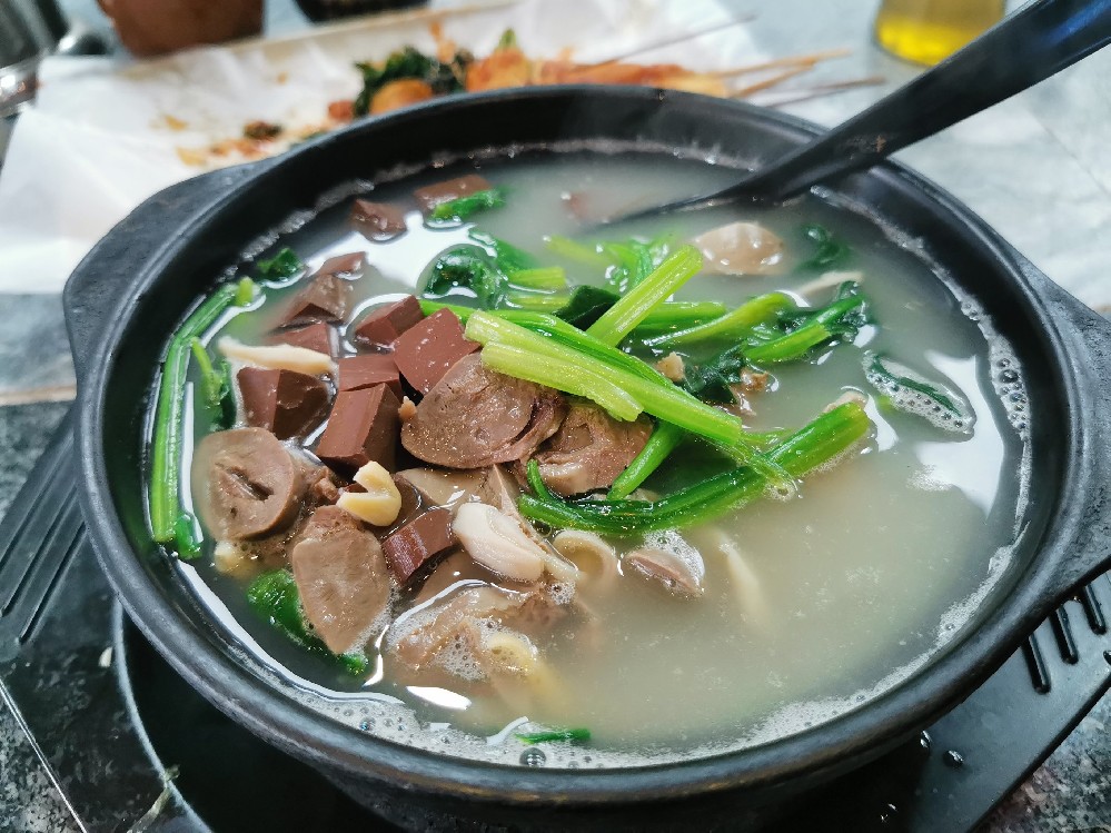 鴨血粉絲湯成本高不高？掌握這幾點，做出地道口味還省錢！